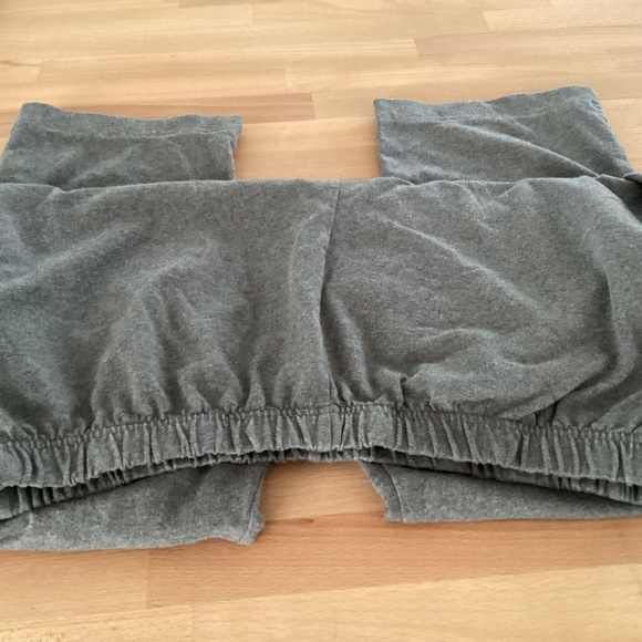 Women's Perfect Fit Pants, Original Tapered-Leg Size Petite L - Picture 4 of 5